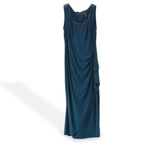 R&M Richards Emerald Green Formal Gown Dress Rhinestone Neckline Draped Ruched